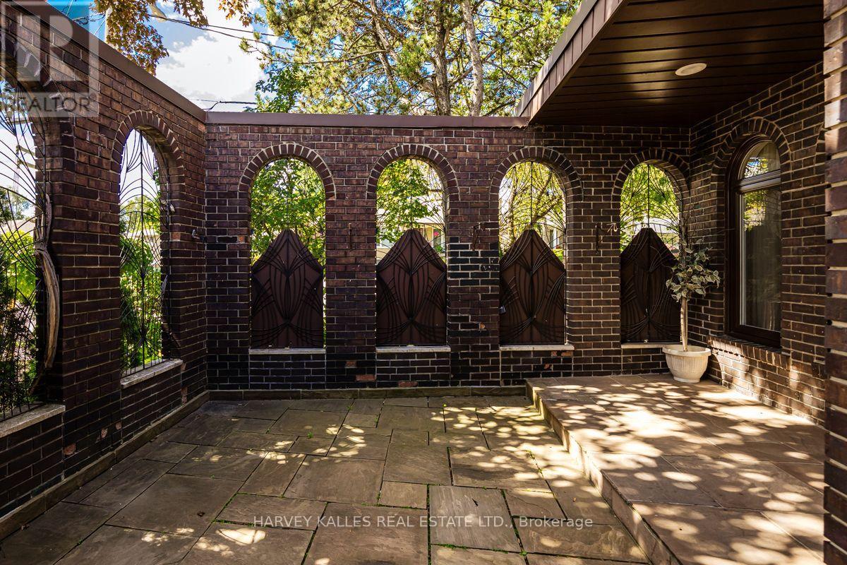 30 COREYDALE COURT