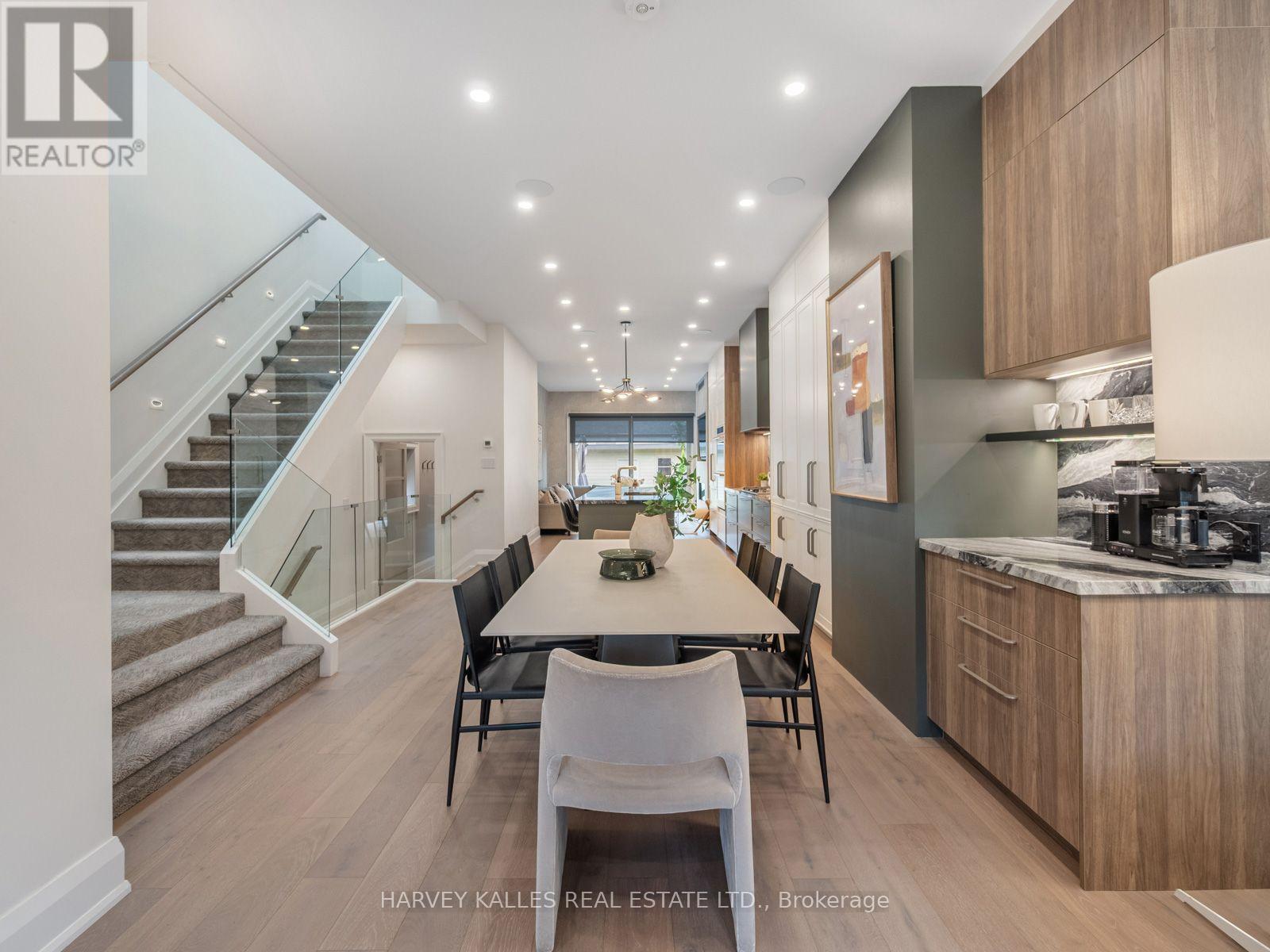 381 GLENHOLME AVENUE