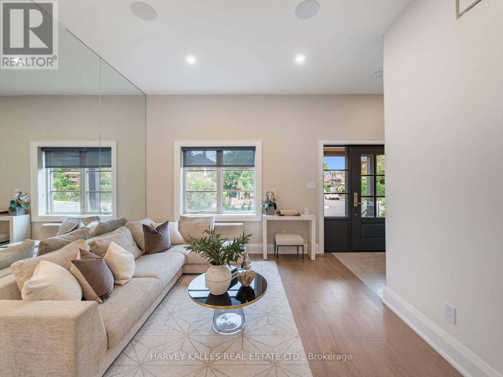 381 GLENHOLME AVENUE