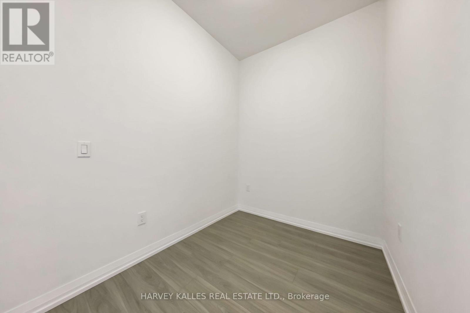 2604 - 25 HOLLY STREET