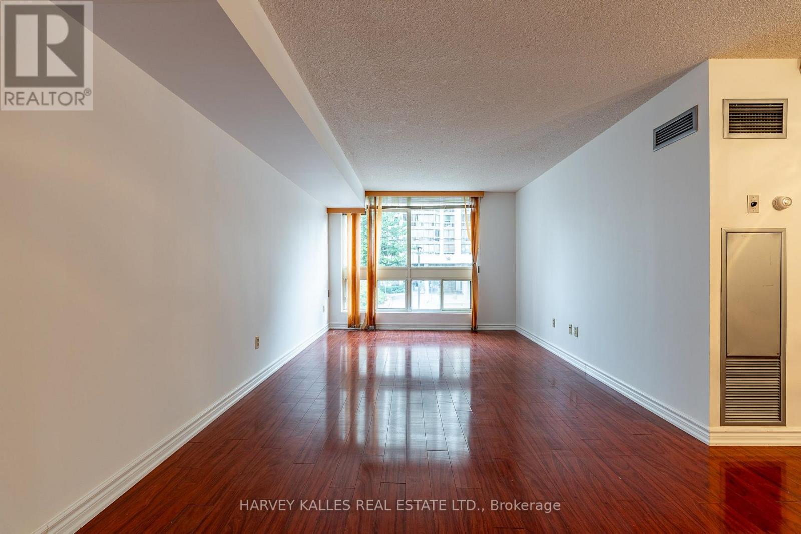 205 - 5 KENNETH AVENUE