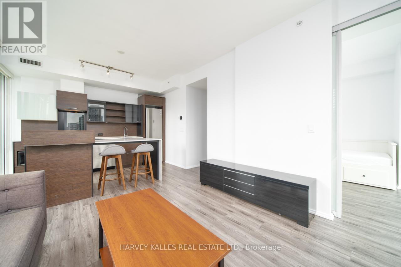 1202 - 75 ST NICHOLAS STREET