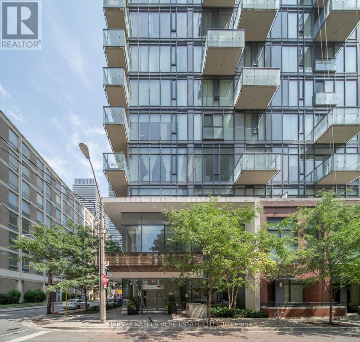1202 - 75 ST NICHOLAS STREET