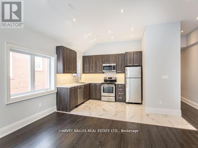 UPPER - 989 AVENUE ROAD