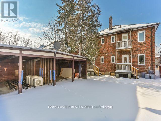 UPPER - 989 AVENUE ROAD