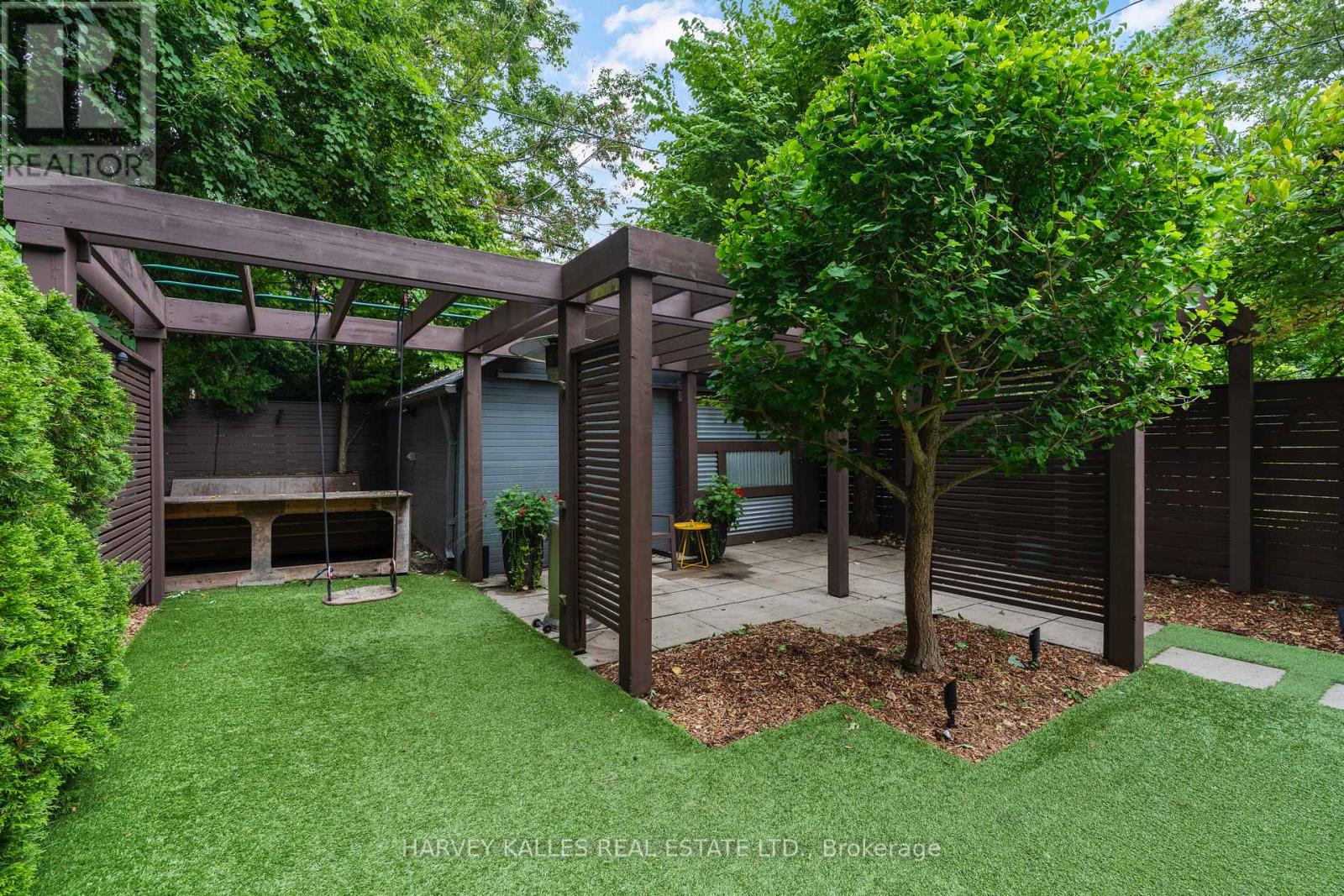 497 PALMERSTON BOULEVARD