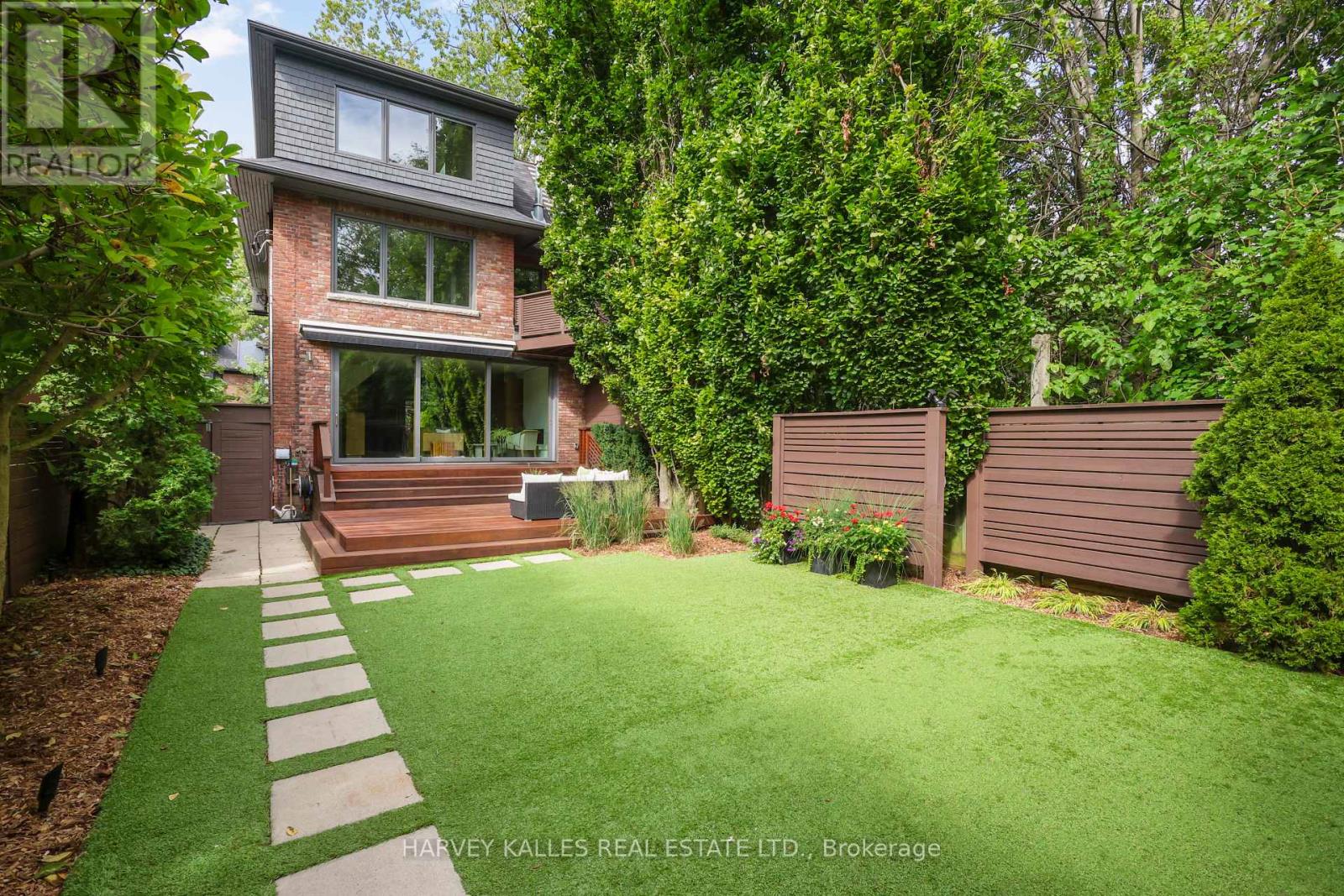 497 PALMERSTON BOULEVARD