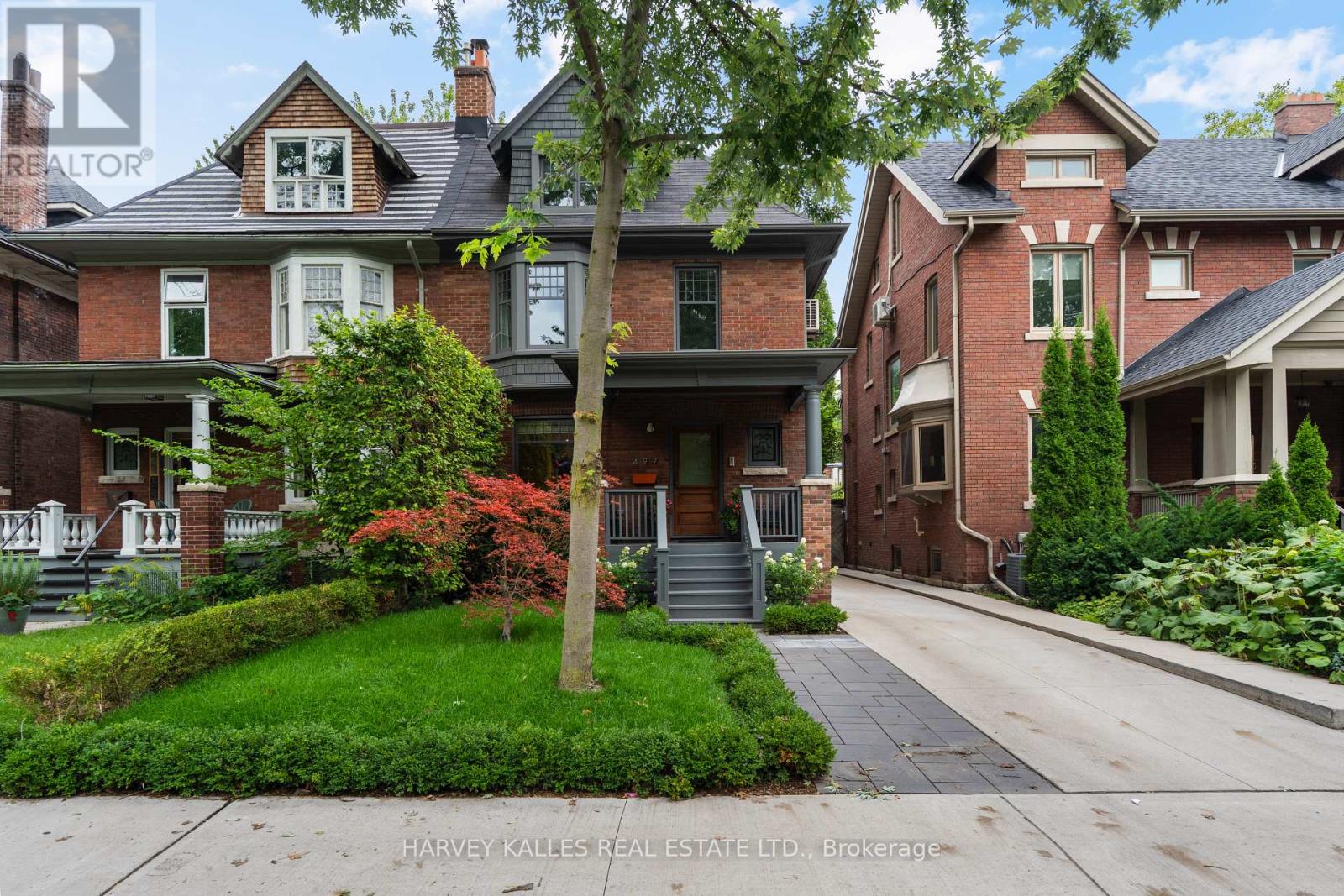497 PALMERSTON BOULEVARD