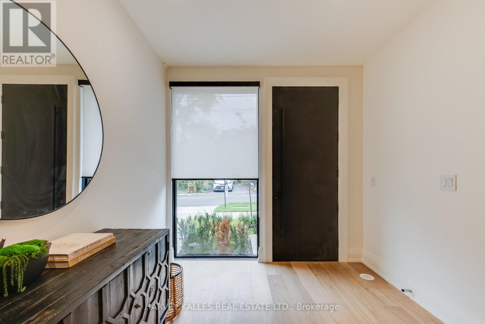 32 EVERGREEN GARDENS