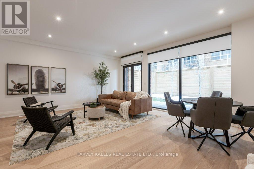32 EVERGREEN GARDENS