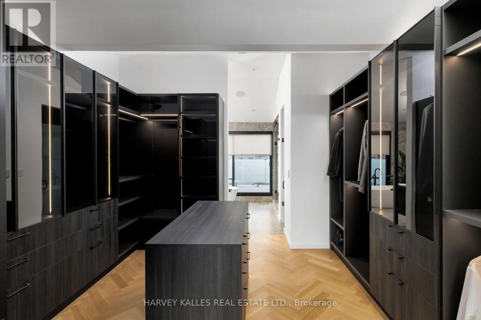 22 FOXLEY STREET