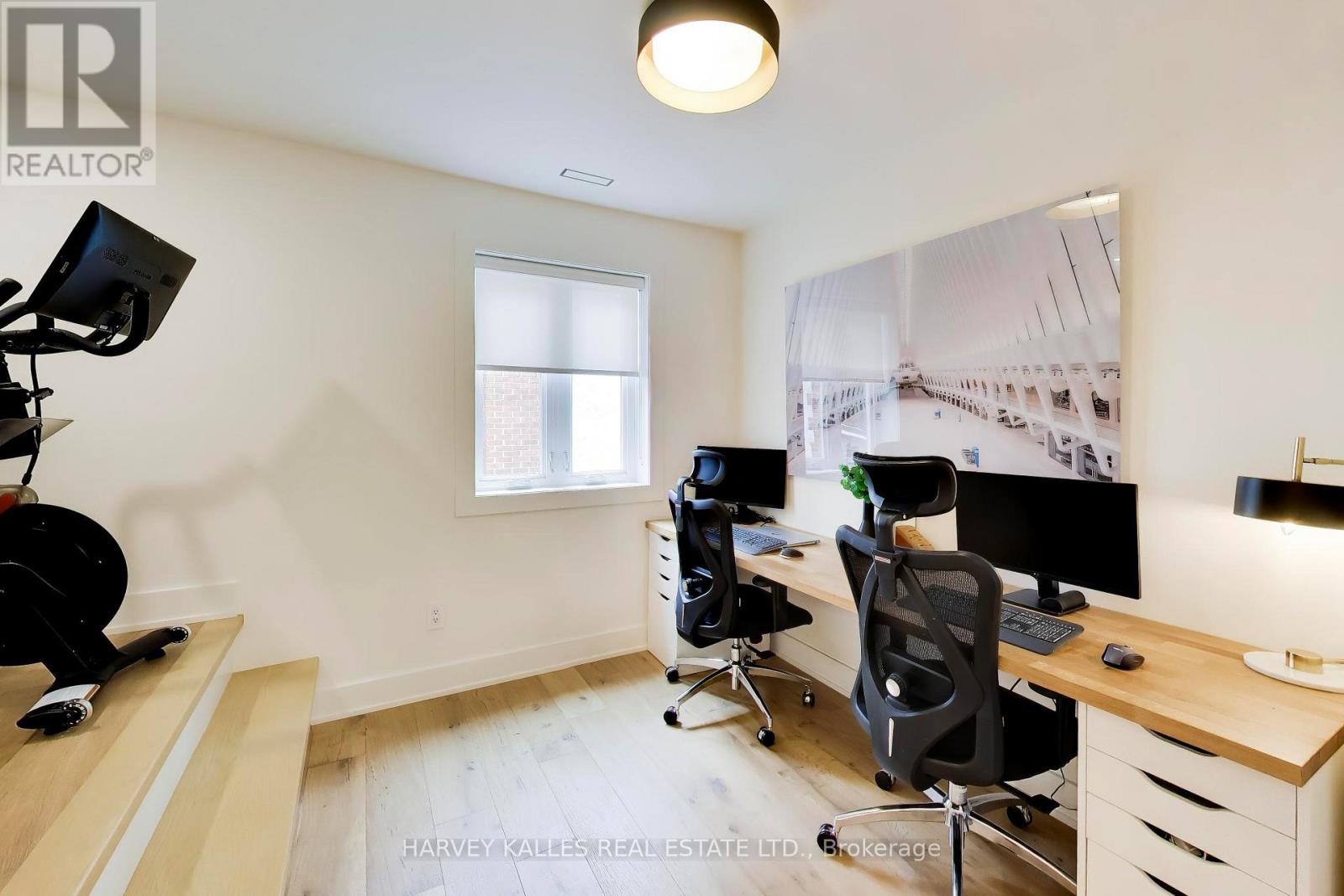 287 YONGE BOULEVARD