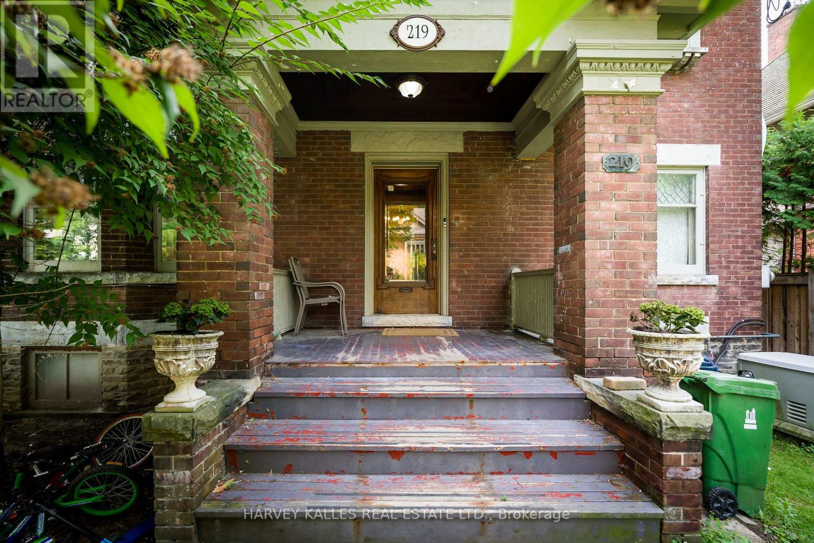 219 BALMORAL AVENUE