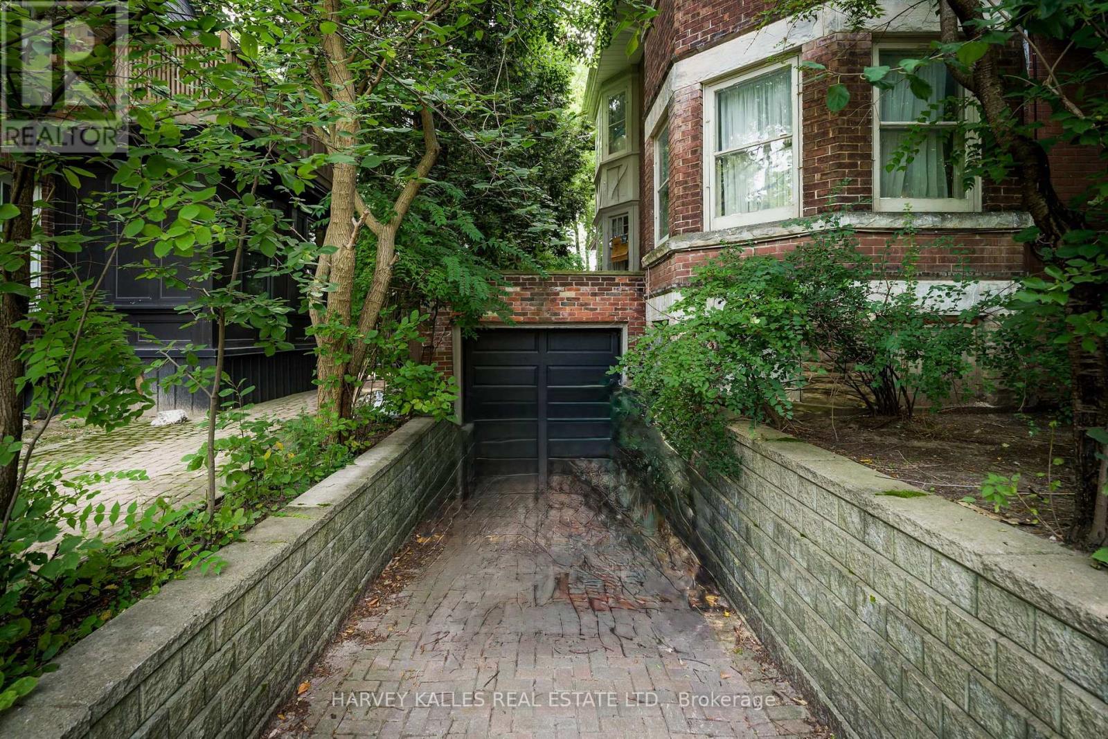 219 BALMORAL AVENUE
