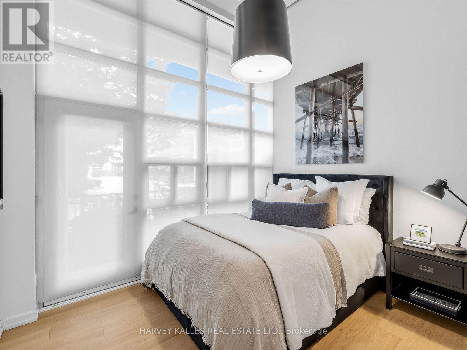106 - 380 MACPHERSON AVENUE