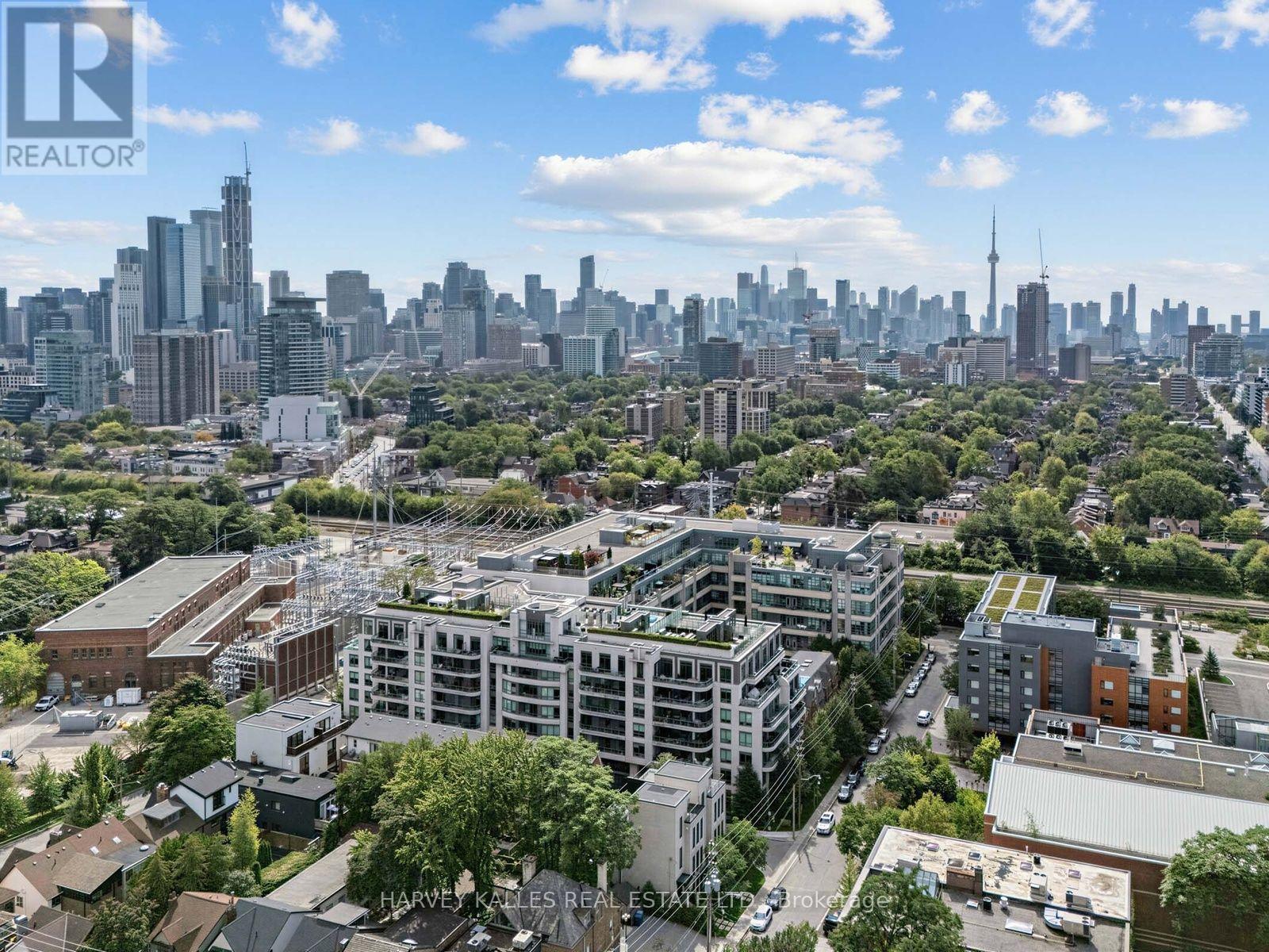 106 - 380 MACPHERSON AVENUE
