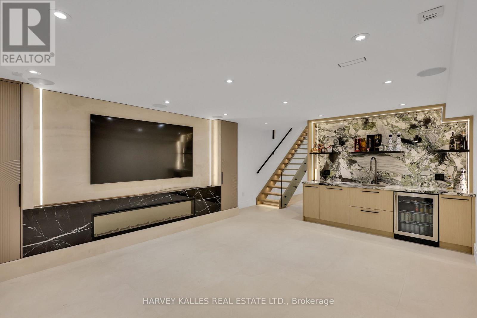238 MELROSE AVENUE