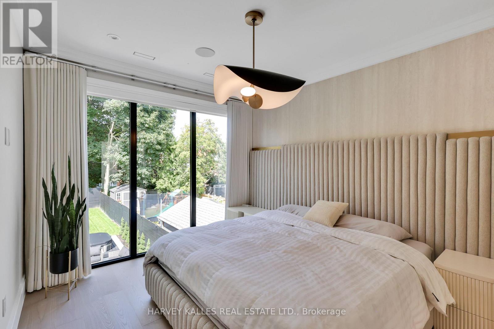 238 MELROSE AVENUE
