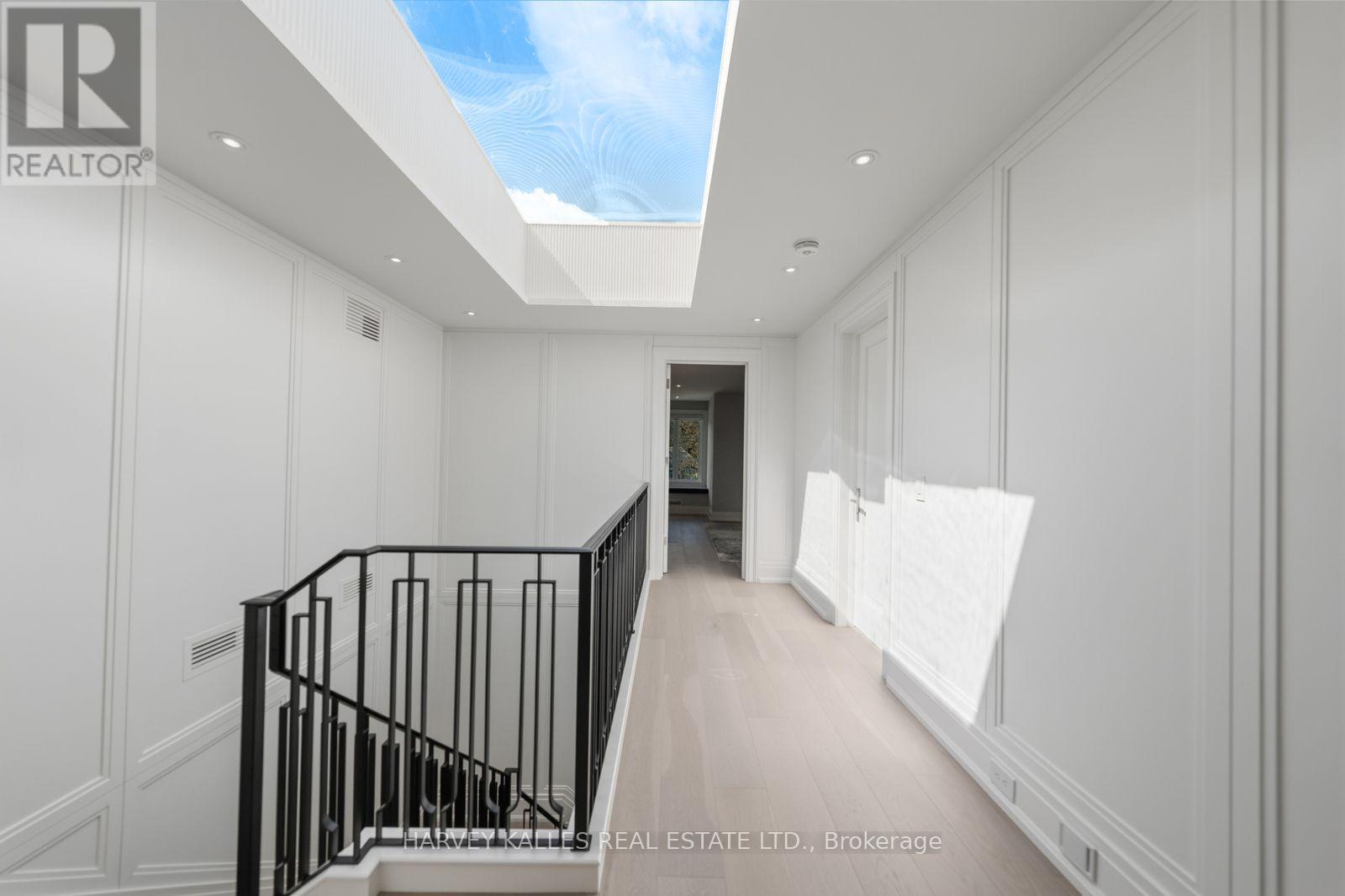 117 YONGE BOULEVARD