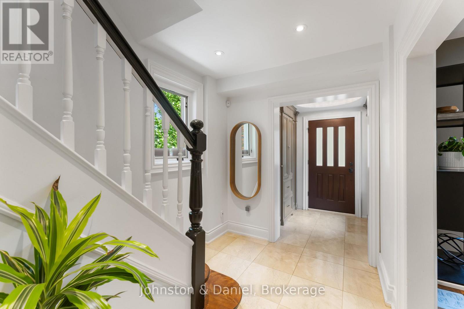 77 LAWRENCE CRESCENT