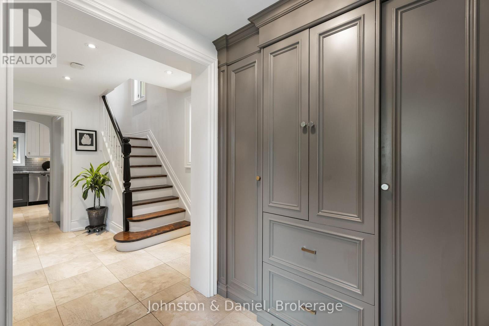 77 LAWRENCE CRESCENT
