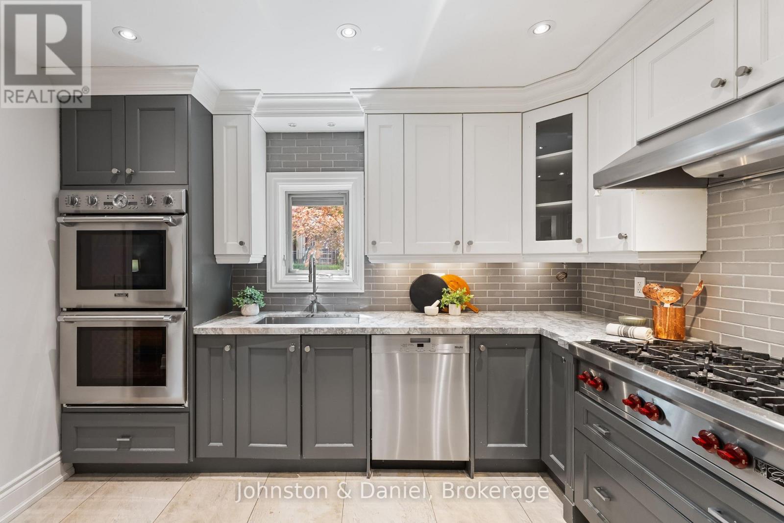 77 LAWRENCE CRESCENT