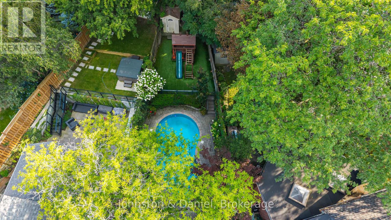 77 LAWRENCE CRESCENT