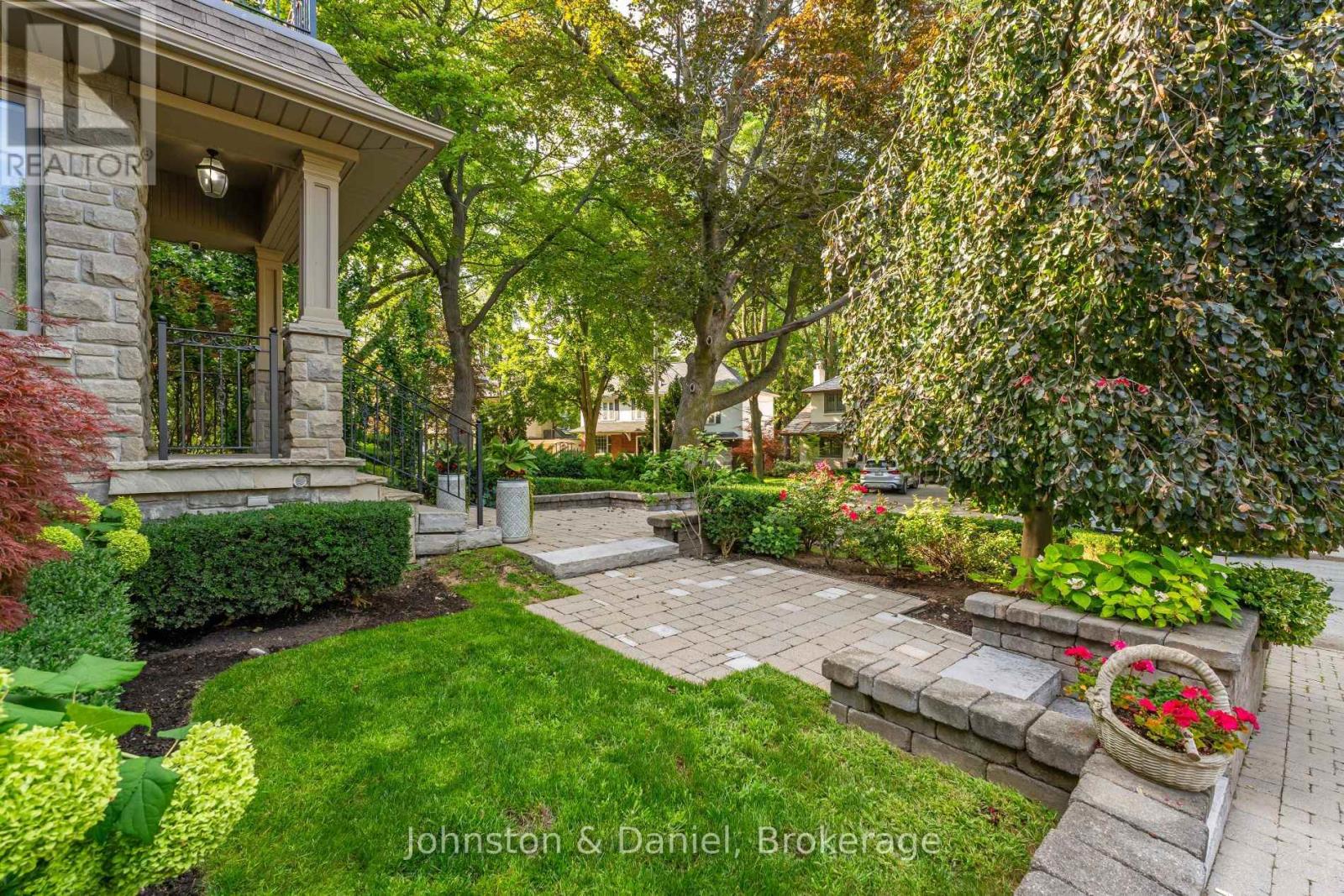 77 LAWRENCE CRESCENT