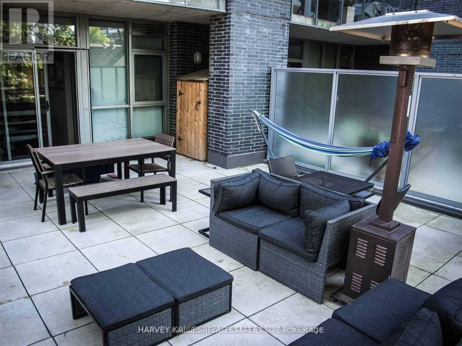 213 - 510 KING STREET E