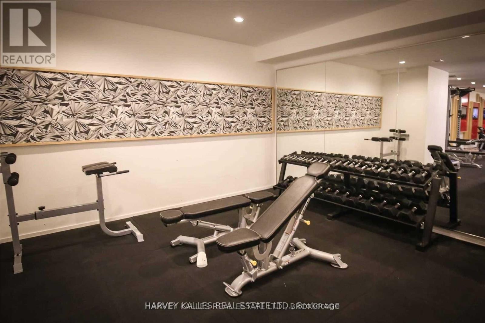 213 - 510 KING STREET E
