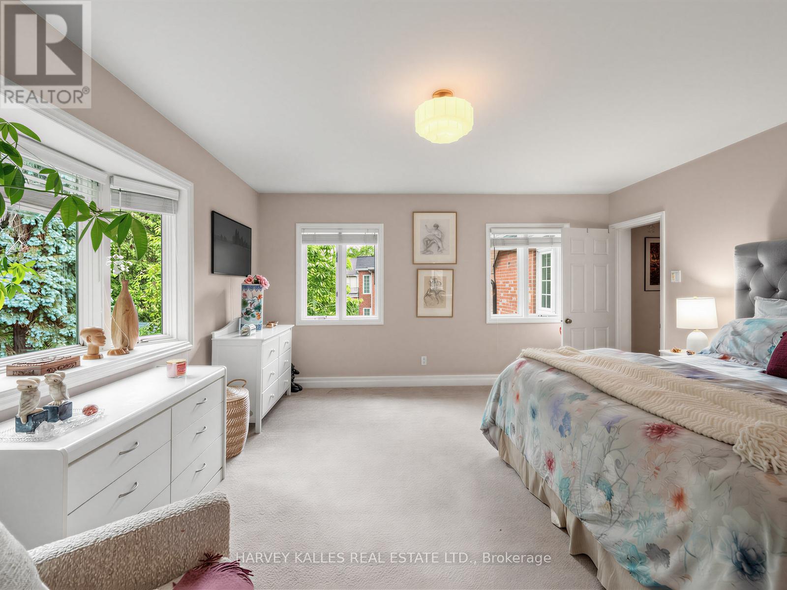 287 ST. LEONARD'S AVENUE