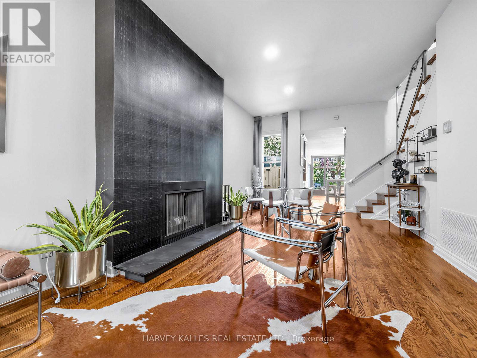 285 BRUNSWICK AVENUE