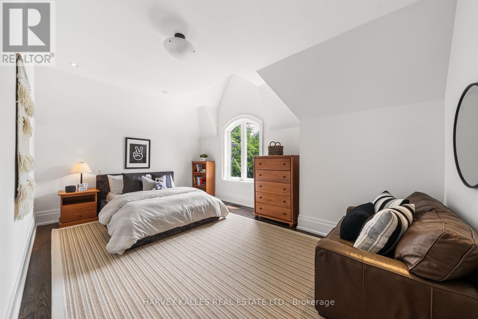 6 VESTA DRIVE