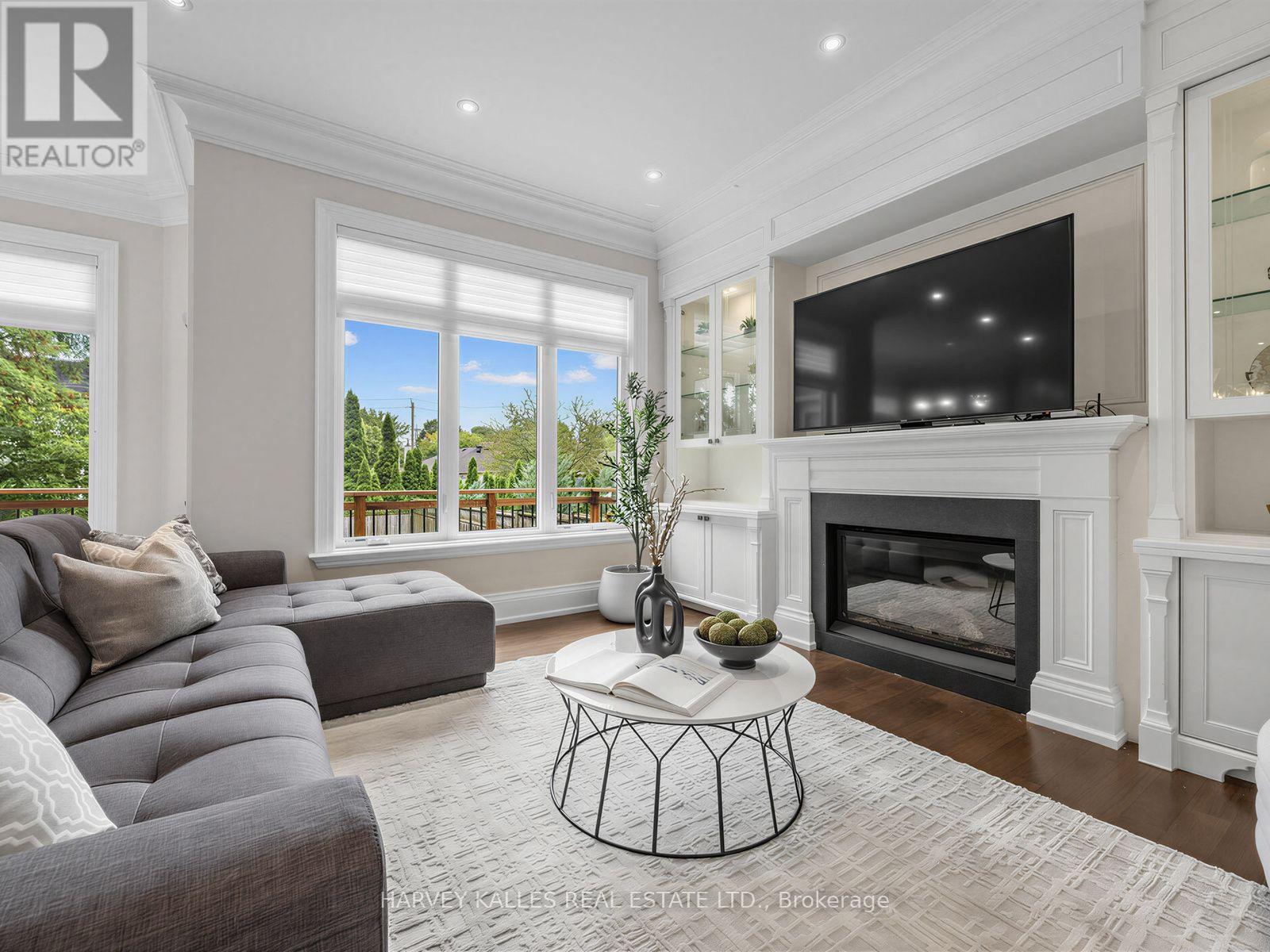 125 BANNOCKBURN AVENUE