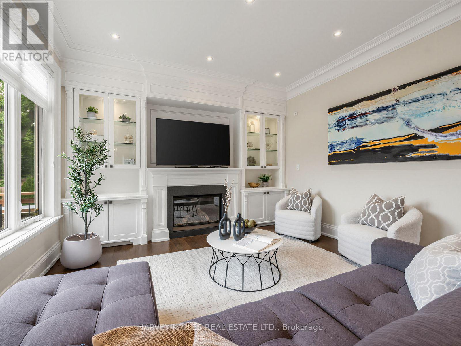 125 BANNOCKBURN AVENUE