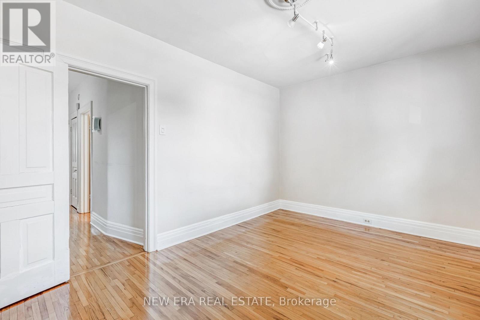 393 OSSINGTON AVENUE
