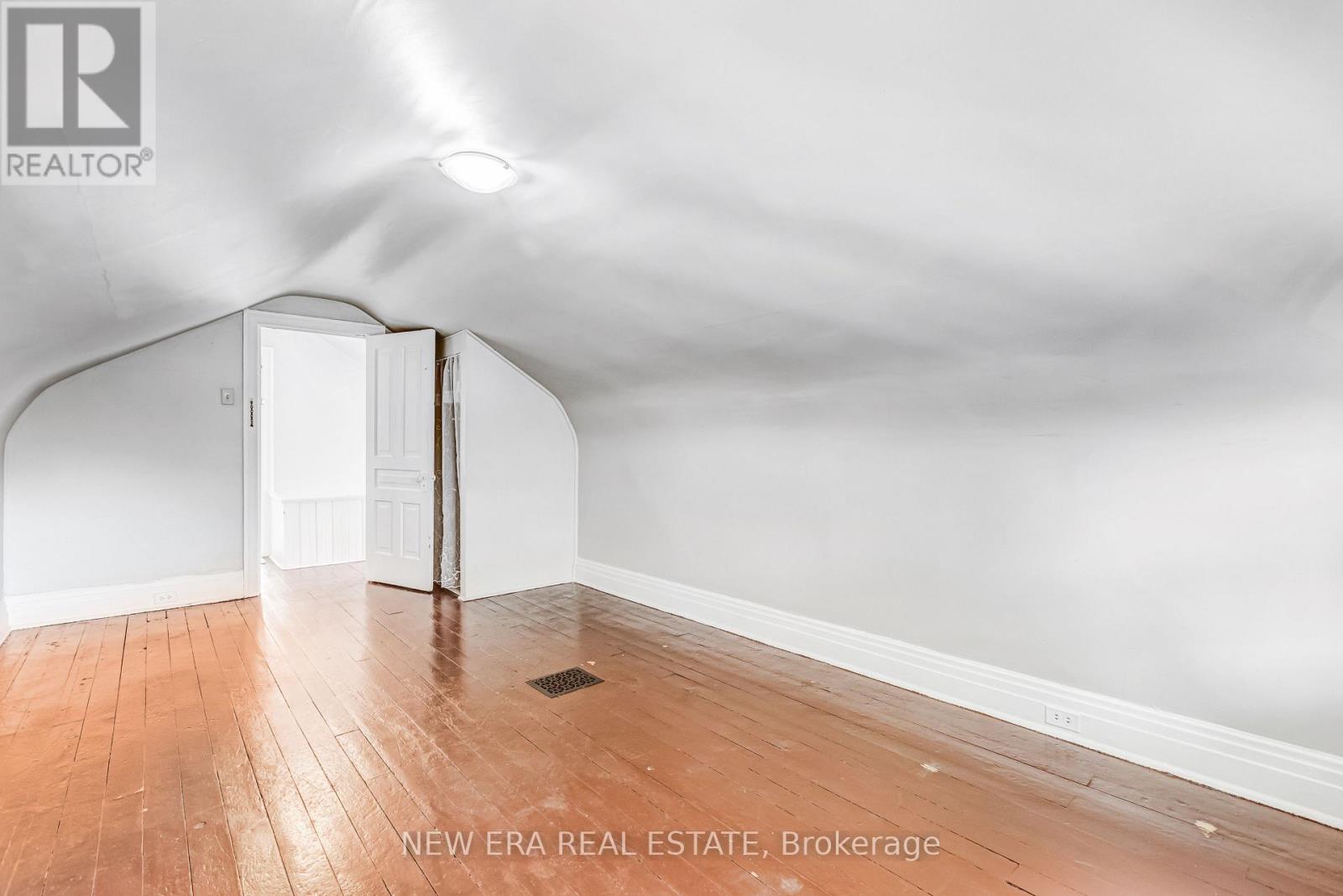 393 OSSINGTON AVENUE