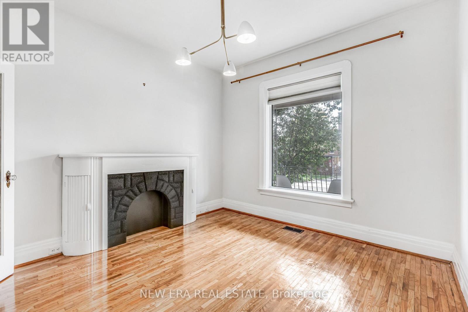 393 OSSINGTON AVENUE