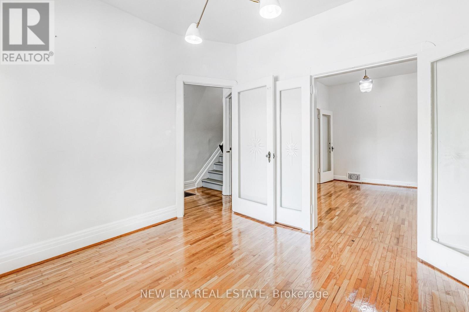 393 OSSINGTON AVENUE
