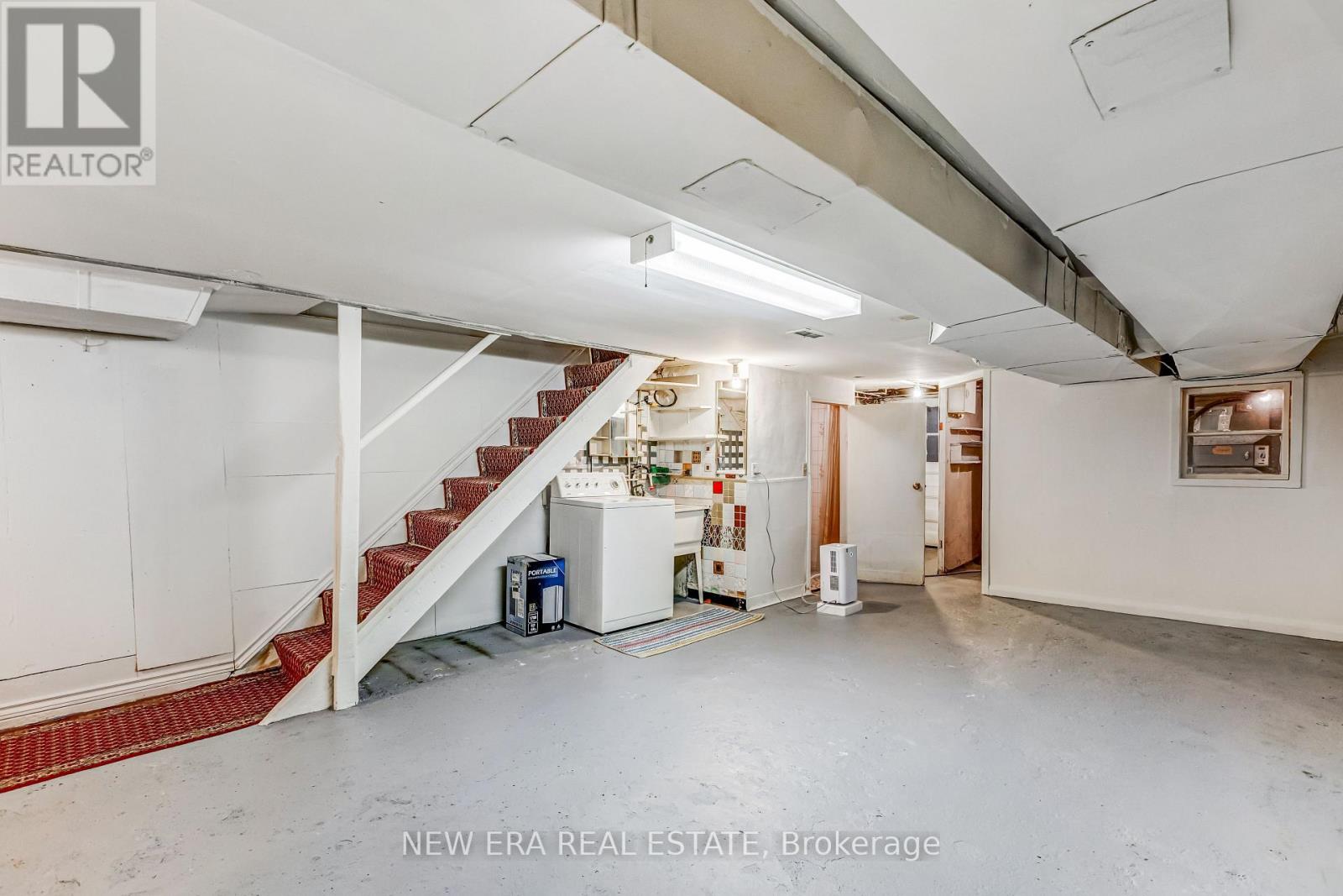393 OSSINGTON AVENUE