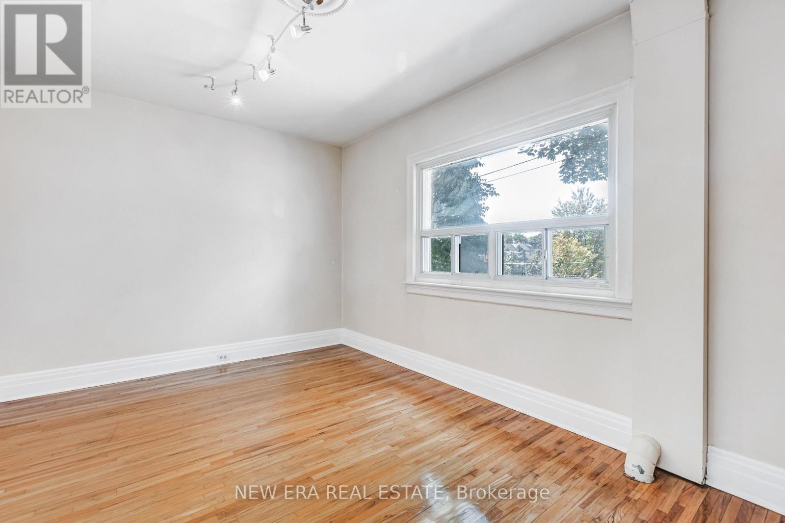 393 OSSINGTON AVENUE