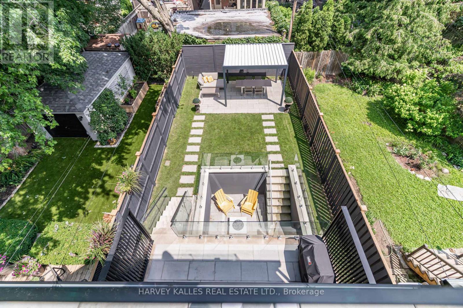 305 GLEN ROAD
