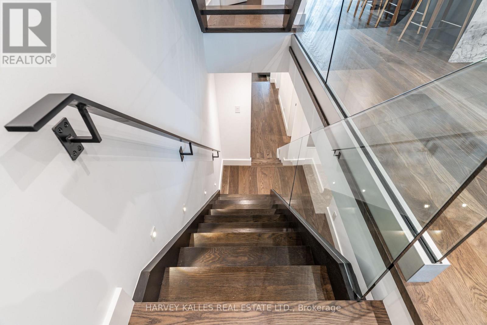 305 GLEN ROAD