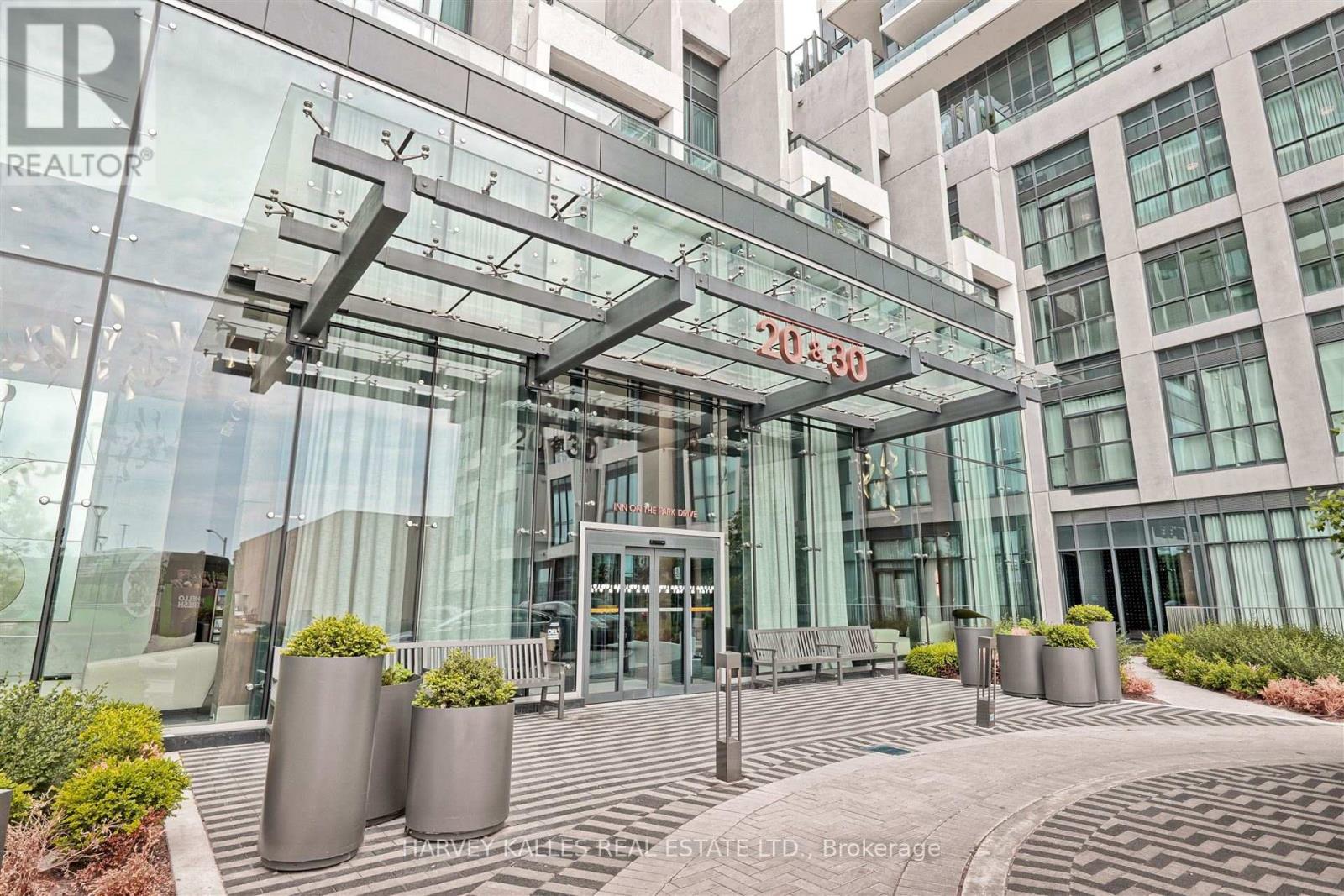 4209 - 30 INN ON THE PARK DRIVE