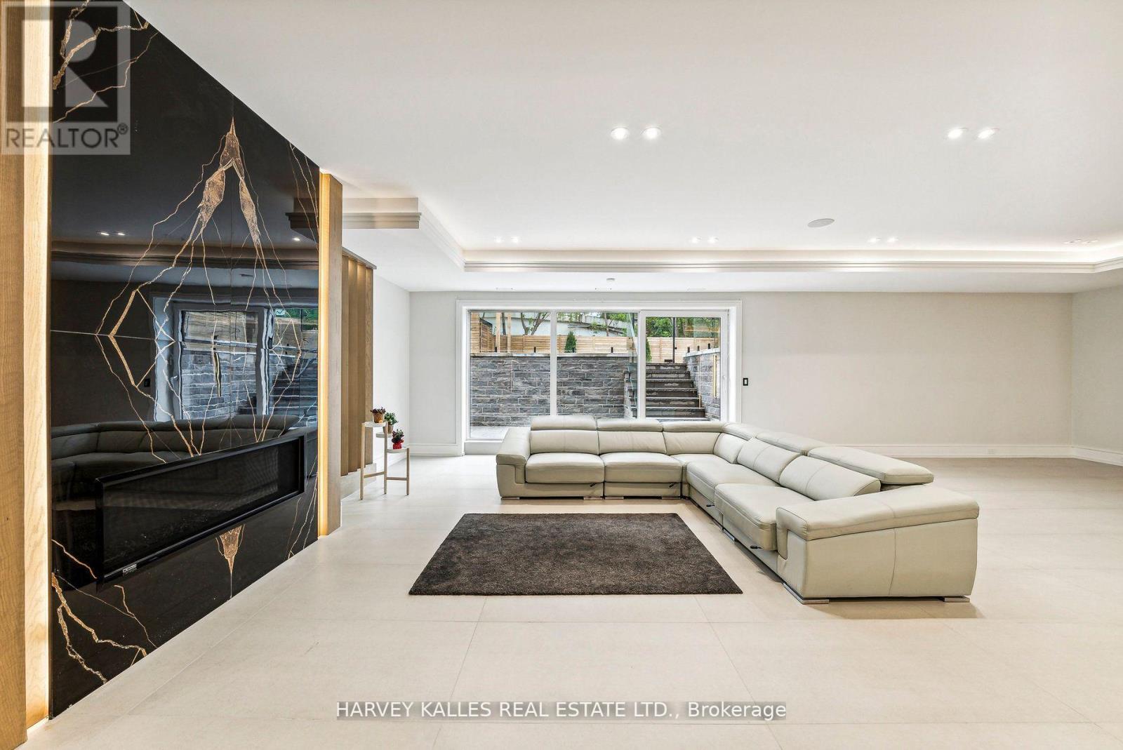 139 NEWTON DRIVE