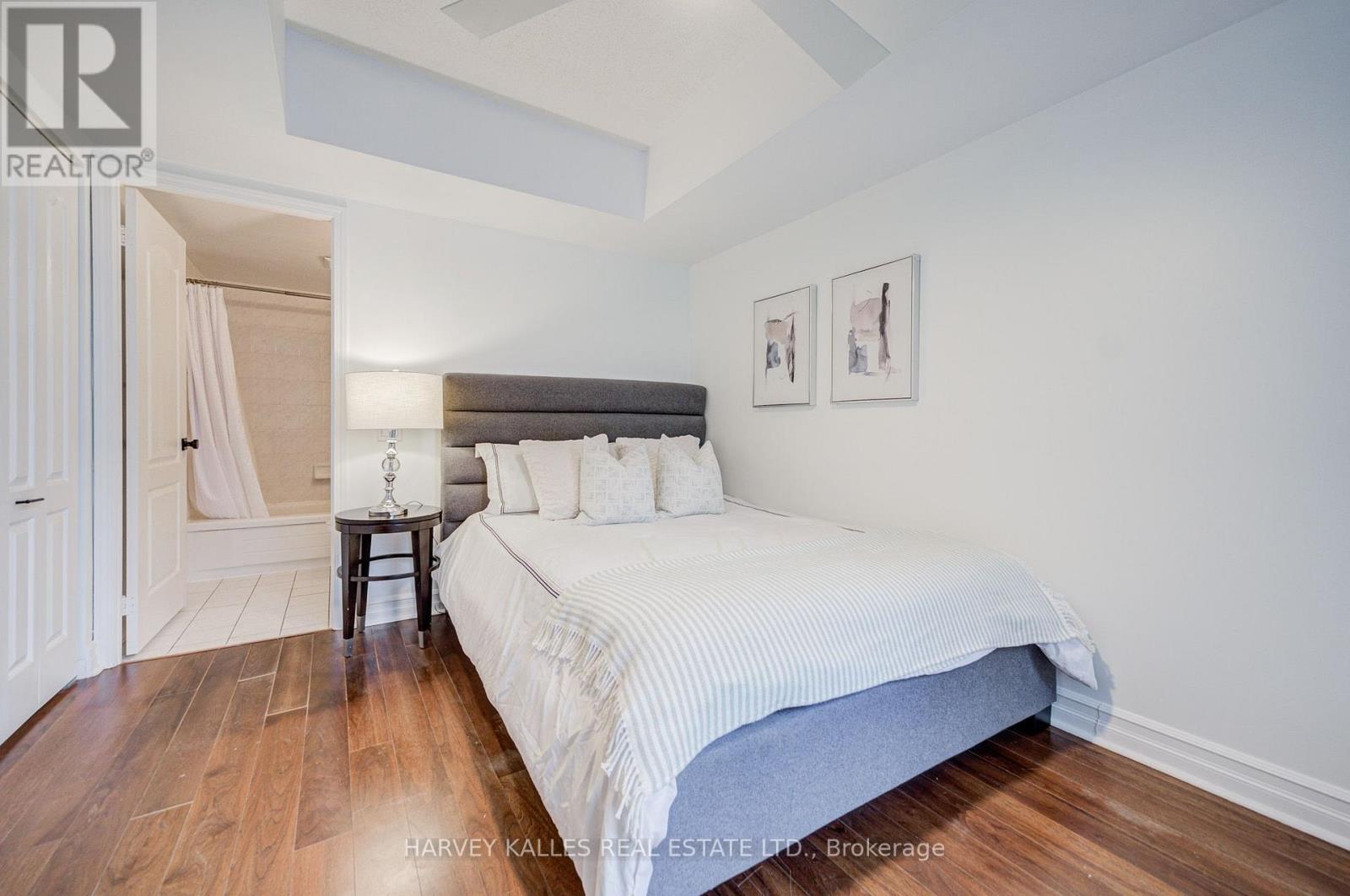 910 - 5 ROSEHILL AVENUE