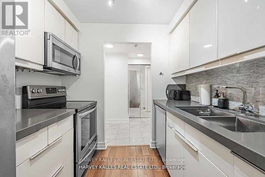 910 - 5 ROSEHILL AVENUE