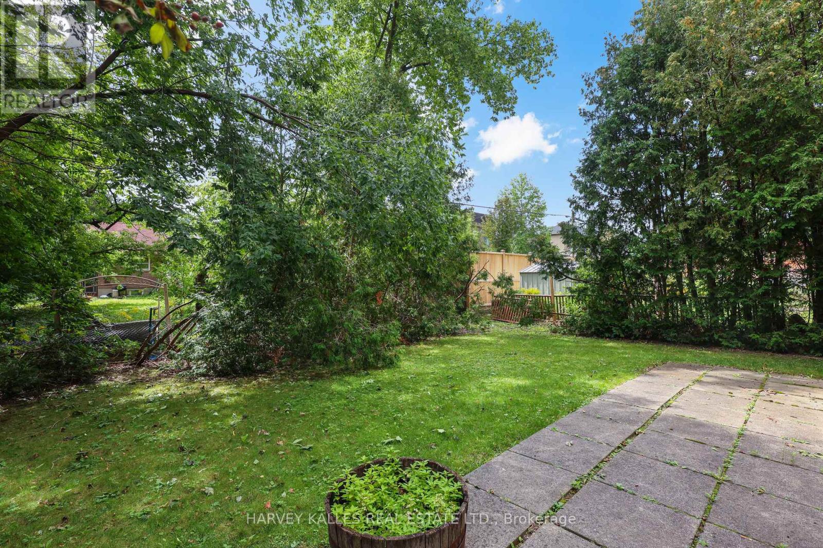 83 HILLMOUNT AVENUE