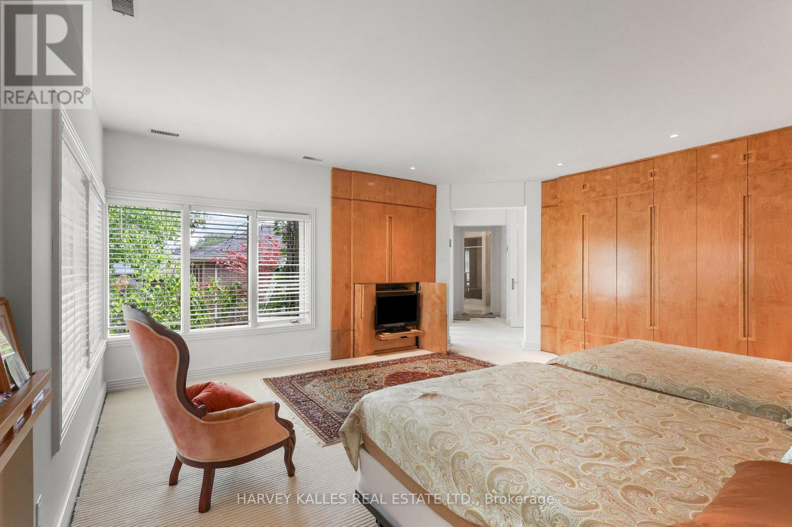 83 HILLMOUNT AVENUE