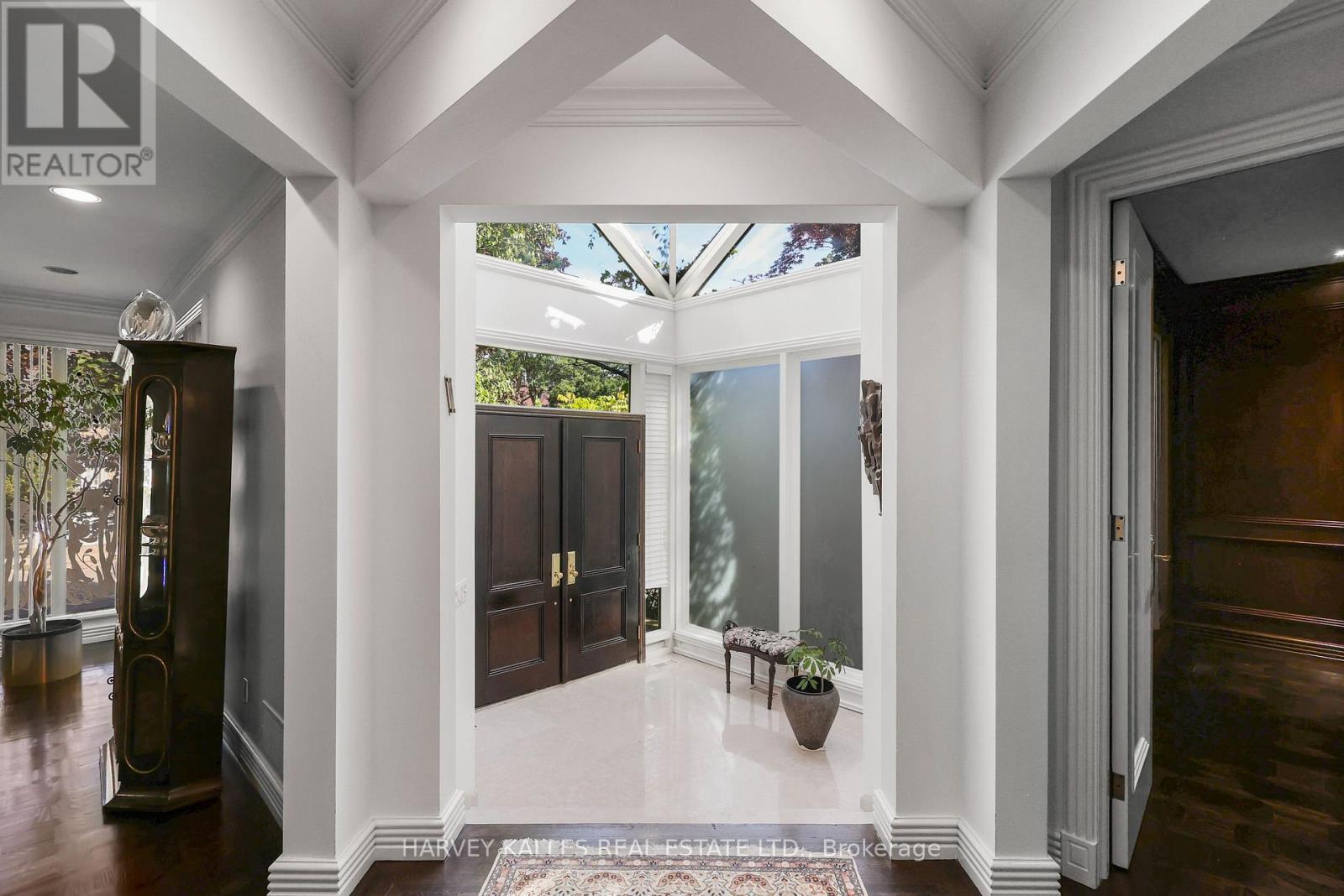 83 HILLMOUNT AVENUE